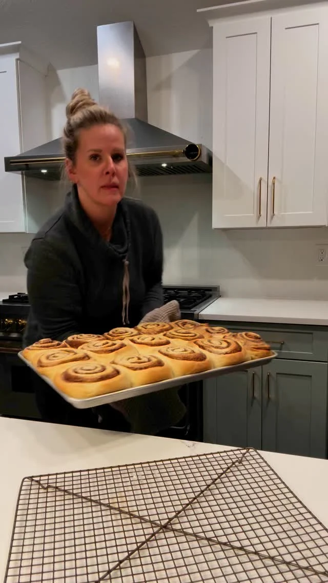 Seriously the best thing I have ever baked, hands down, the BEST!!! This method was using #yudane It made the rolls so flooofy! I used regular yeast but next time I will use my own. The song choice was my sons #mcneishsbakeshop #womenentrepreneur #cinnamonrolls #tomballbakery #enricheddough #